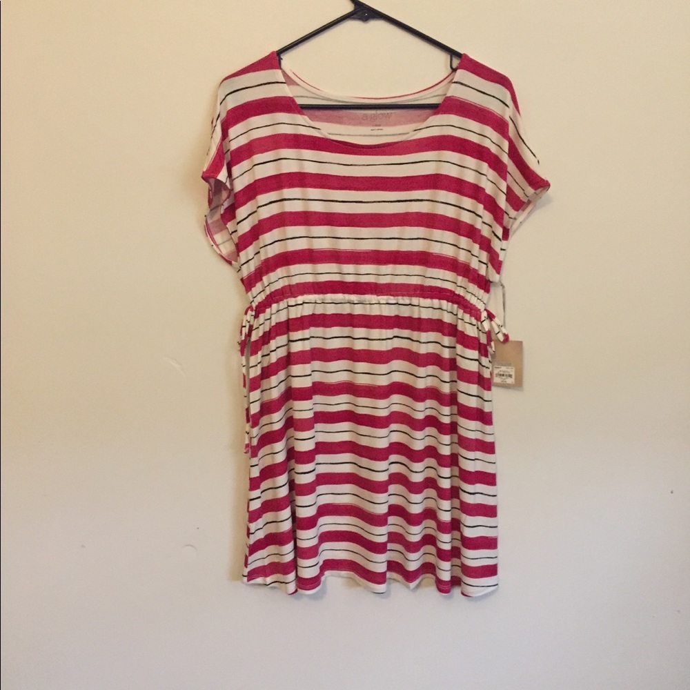 Red and white maternity tops NWT